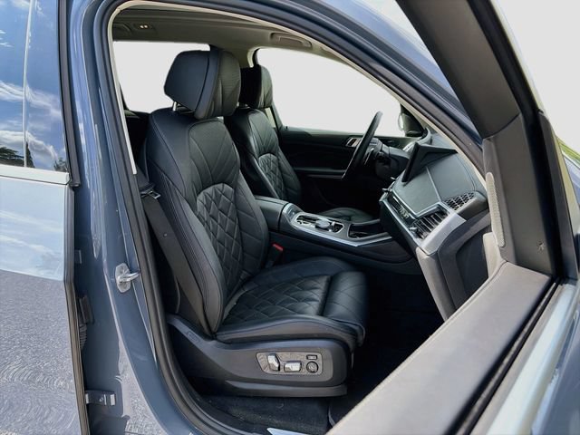 Used 2024 BMW X7 xDrive40i AWD/4WD image 16