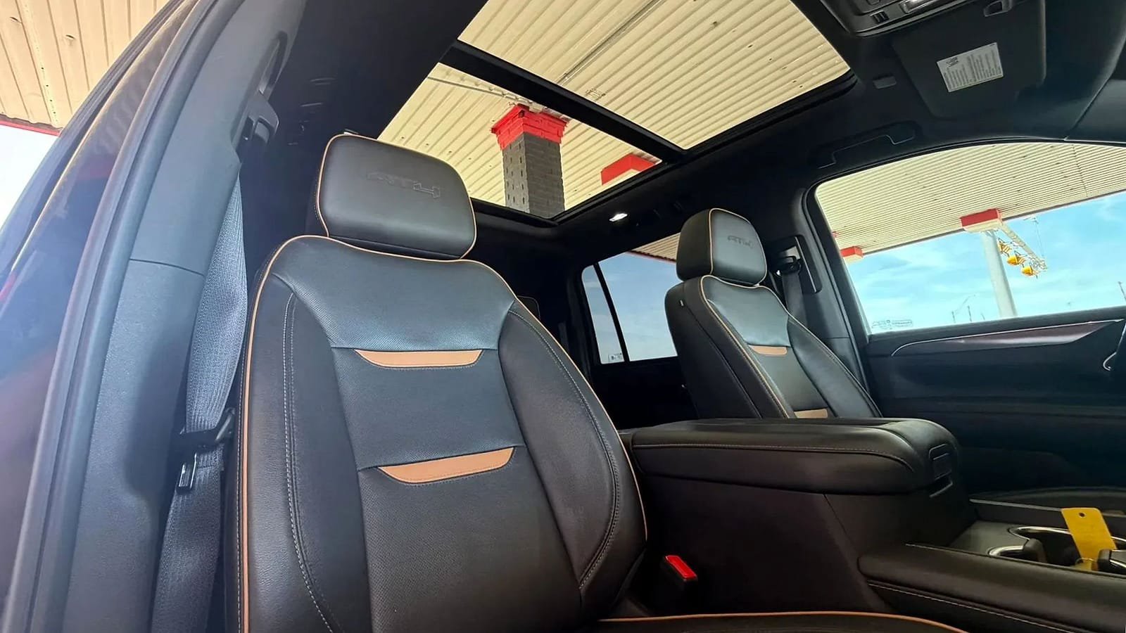 Used 2022 GMC Yukon XL AT4 w/ Max Trailering Package AWD/4WD image 33
