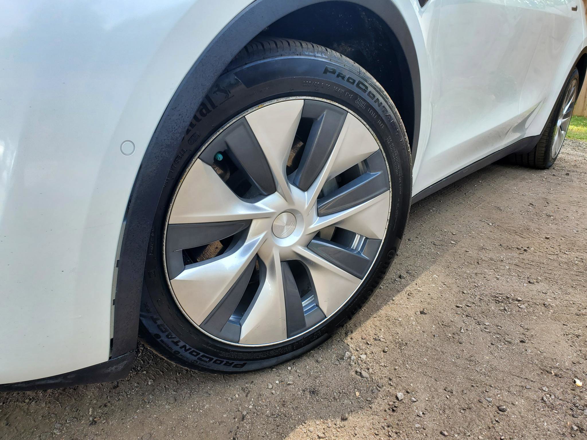 Used 2021 Tesla Model Y Long Range image 3