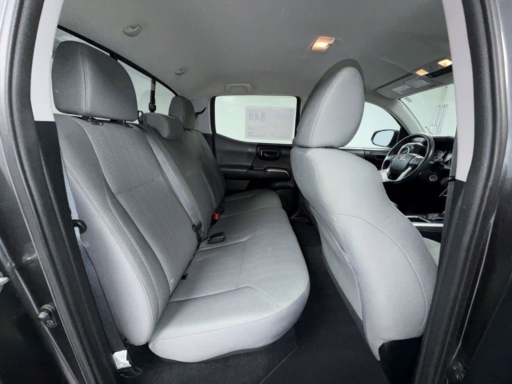 Used 2017 Toyota Tacoma SR5 w/ Tow Package image 18