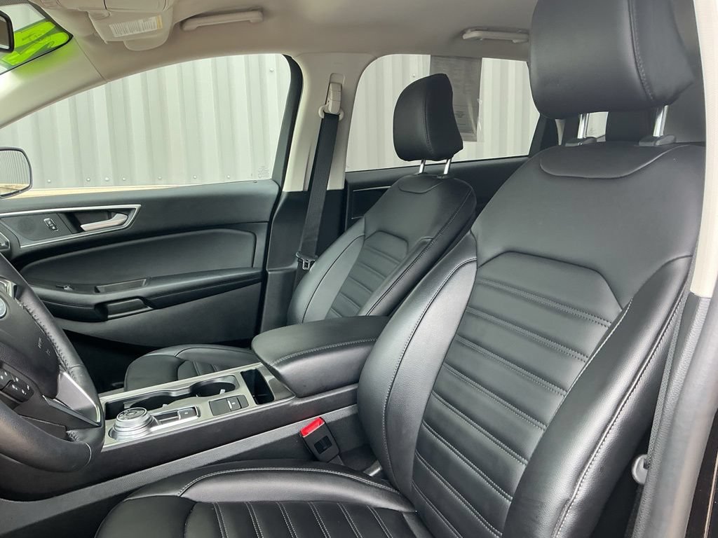 Used 2024 Ford Edge SEL AWD/4WD image 9