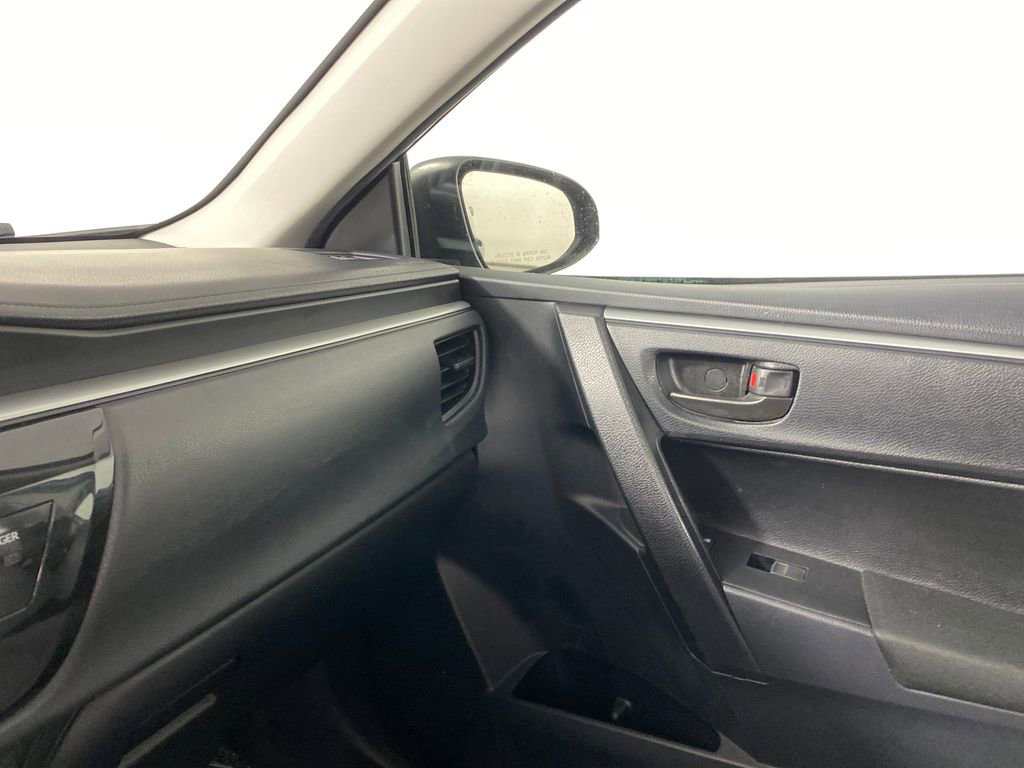 Used 2015 Toyota Corolla L image 21