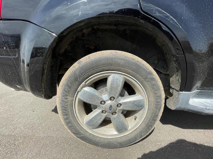 Used 2010 Ford Escape Limited AWD/4WD image 17