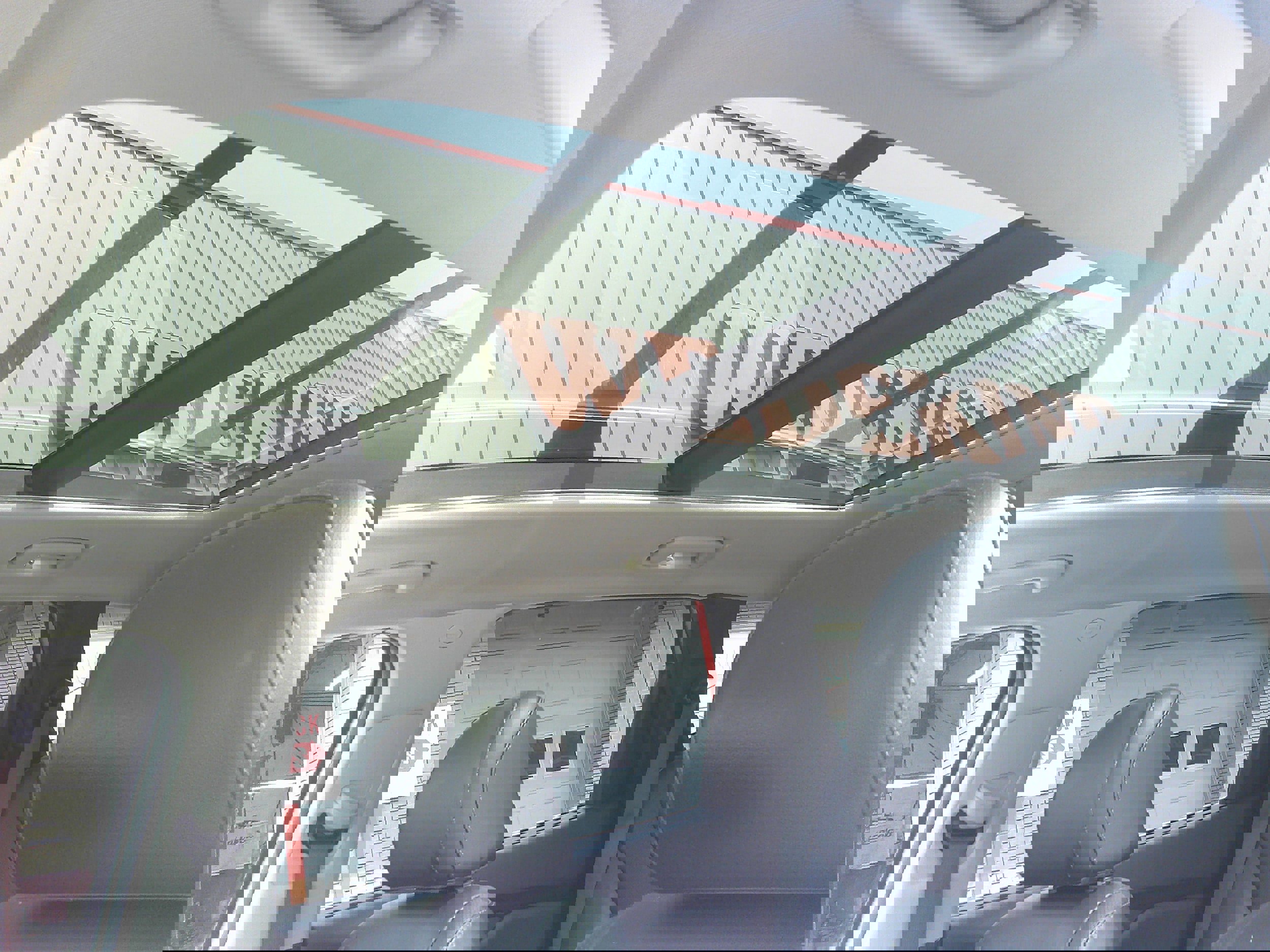 Used 2022 Hyundai Santa Fe SEL w/ Convenience + Premium Package image 17