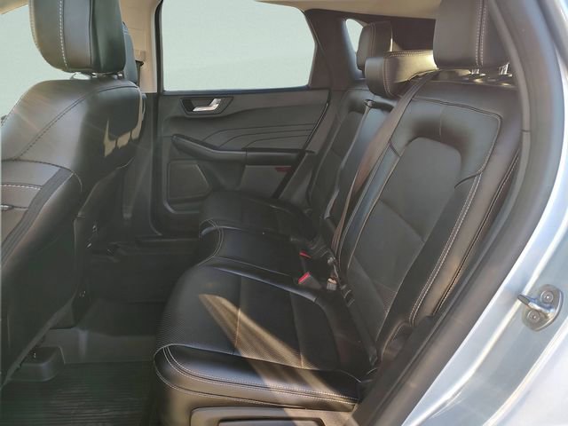 Used 2022 Ford Escape Titanium image 30