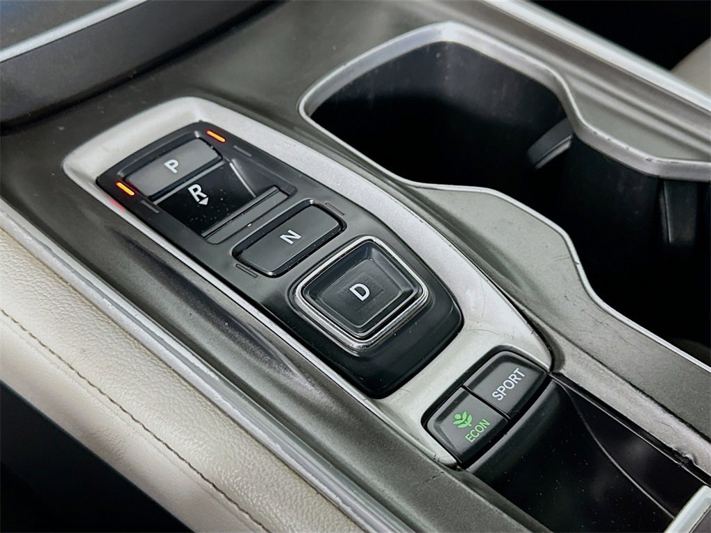 Used 2019 Honda Accord Touring image 17
