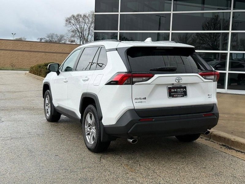 Used 2025 Toyota RAV4 XLE w/ Convenience Package image 5