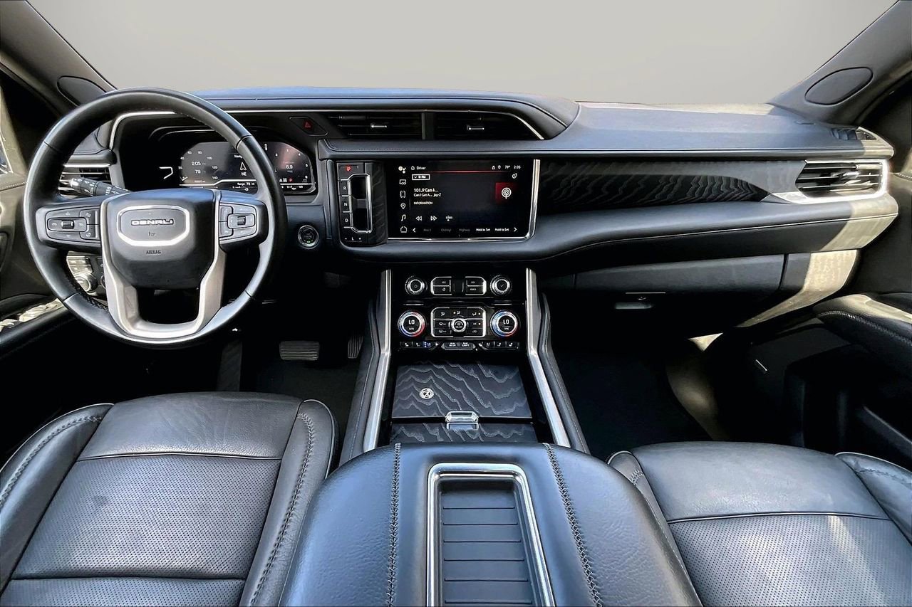 Used 2023 GMC Yukon Denali image 14