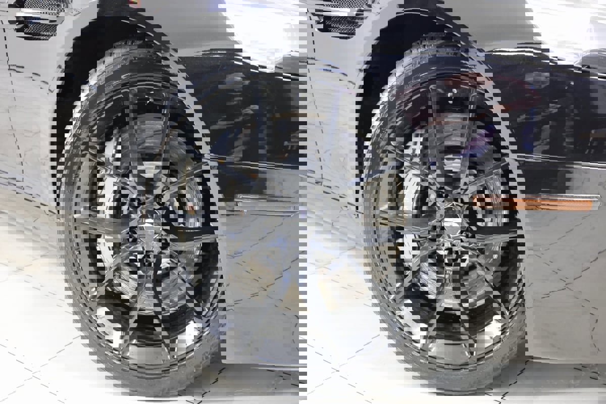 Used 2016 Aston Martin Rapide S image 11