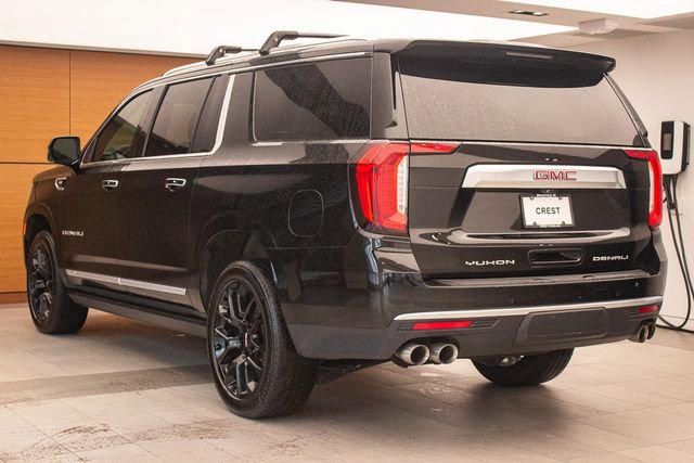 Used 2022 GMC Yukon XL Denali w/ Denali Premium Package image 8