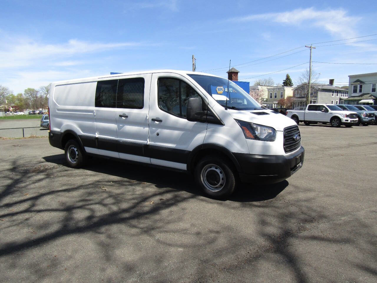 Used 2019 Ford Transit 250 148 Low Roof RWD image 5