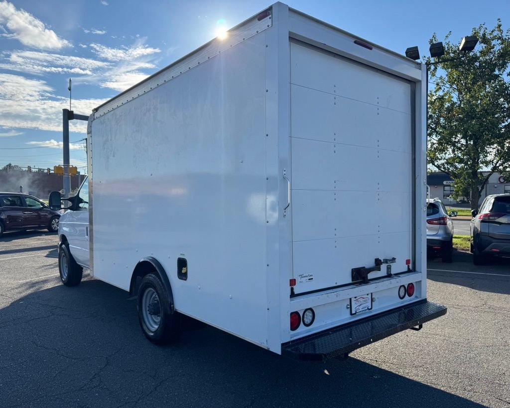 Used 2019 Ford E-350 and Econoline 350 Super Duty w/ Power Windows & Locks Group RWD image 5