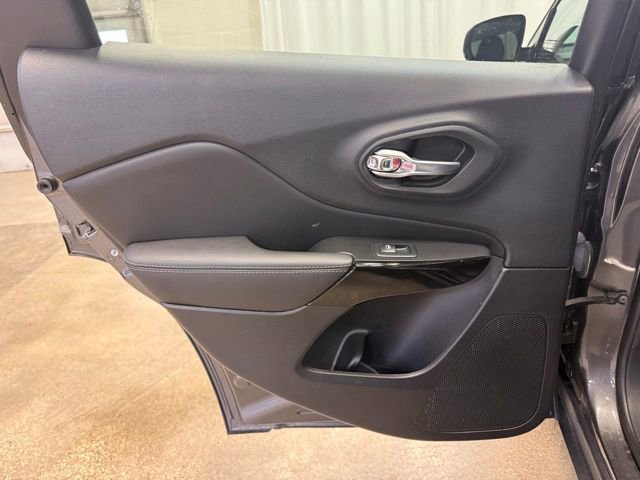 Used 2023 Jeep Cherokee Altitude Lux w/ Lux Elite Package image 23