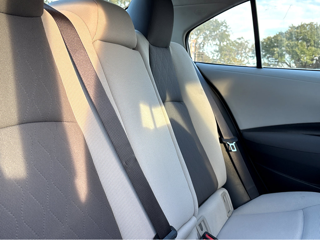 Used 2020 Toyota Corolla LE image 9