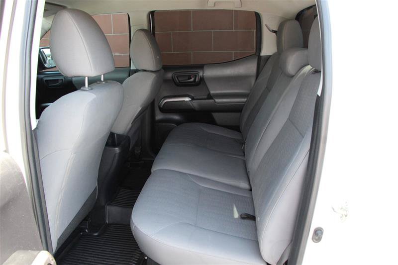 Used 2019 Toyota Tacoma SR5 AWD/4WD image 14