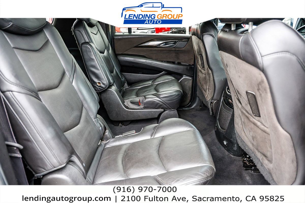 Used 2016 Cadillac Escalade ESV Platinum image 18