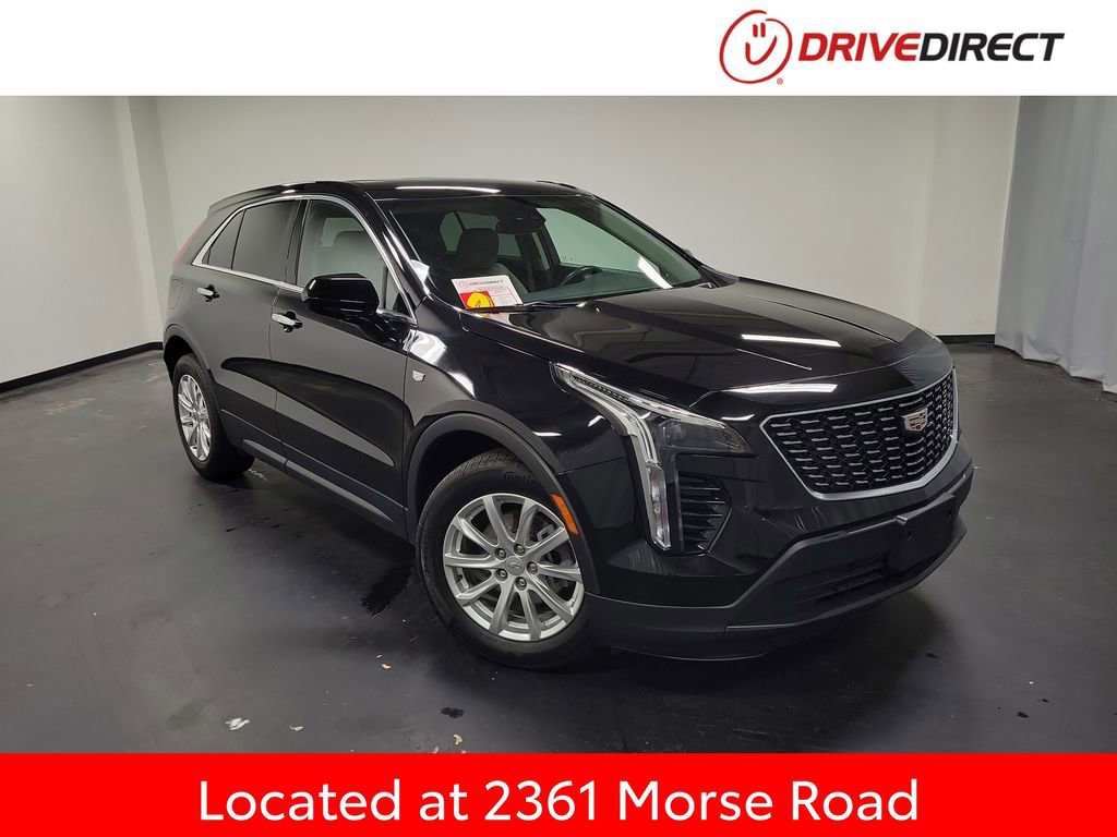 Used 2023 Cadillac XT4 Luxury w/ Cold Weather Package image 1