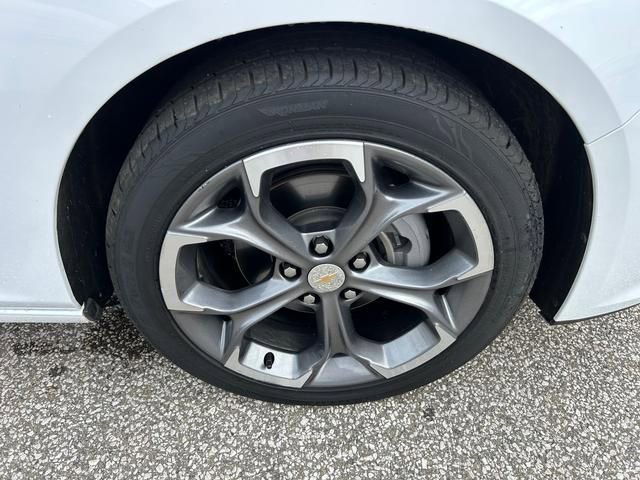 Used 2024 Chevrolet Malibu LT image 33