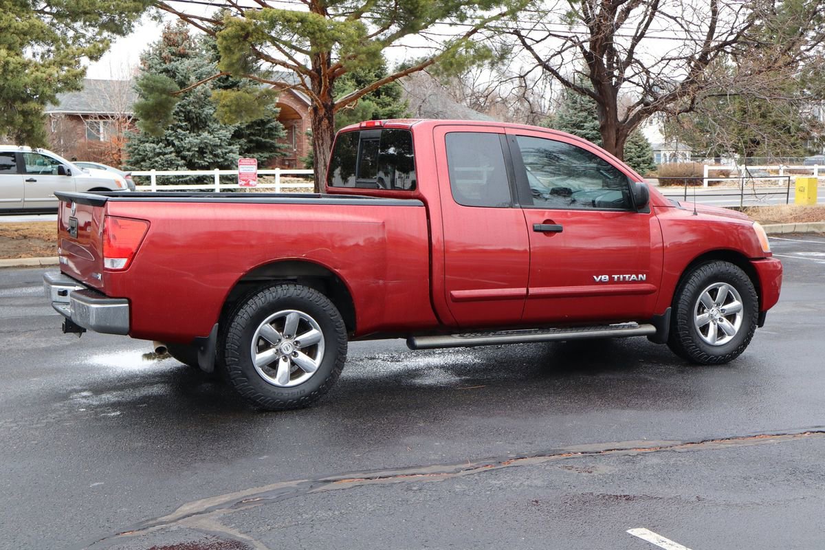 Used 2013 Nissan Titan SV w/ SV Value Truck Pkg image 4