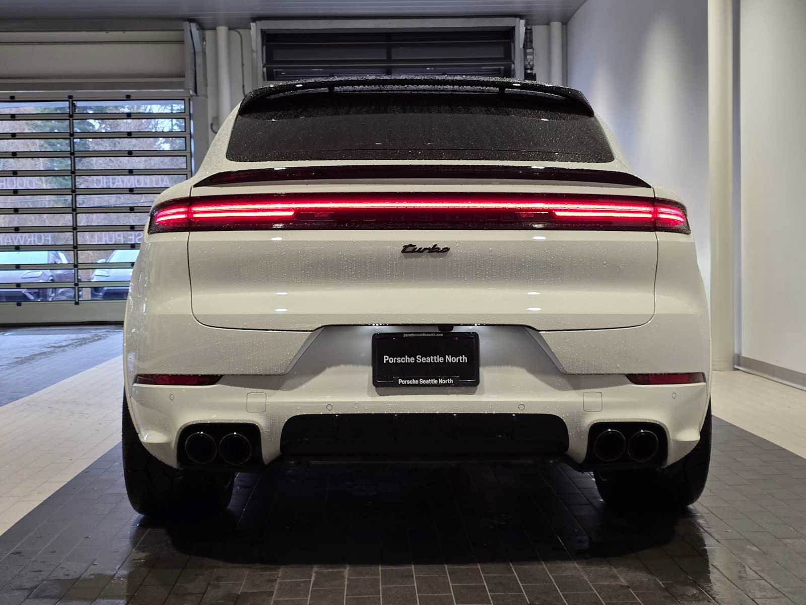 Used 2025 Porsche Cayenne Turbo AWD/4WD image 7
