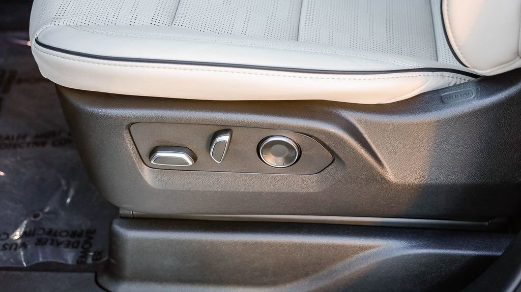 Used 2025 Cadillac Escalade Sport image 27