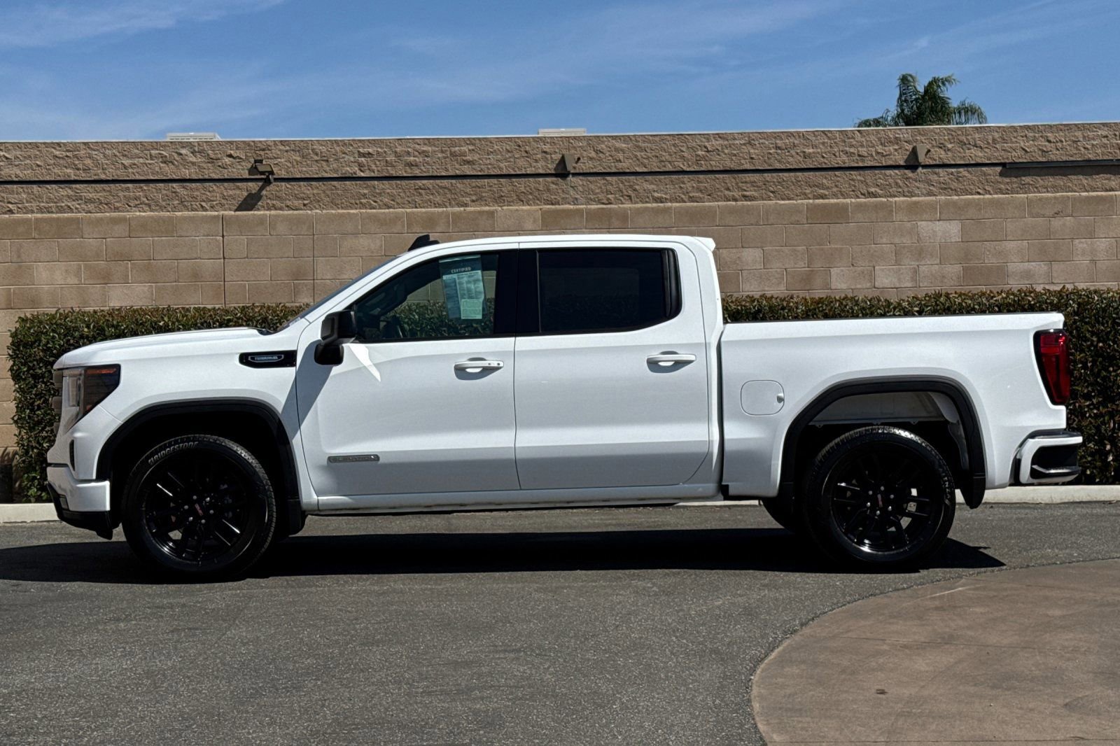 Certified 2025 GMC Sierra 1500 Elevation RWD image 7