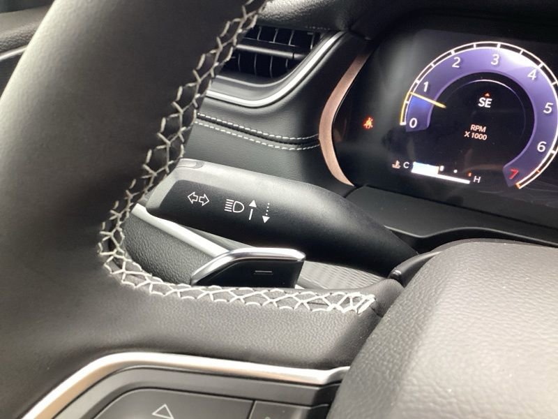 New 2025 Jeep Grand Cherokee L Altitude image 38