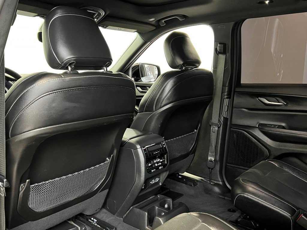 Certified 2024 Jeep Grand Cherokee L Altitude image 21