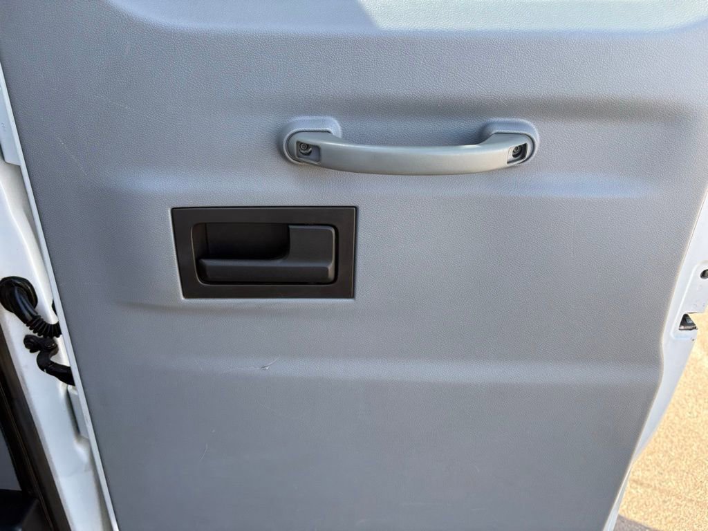 Used 2015 Ford Transit 150 XLT image 18