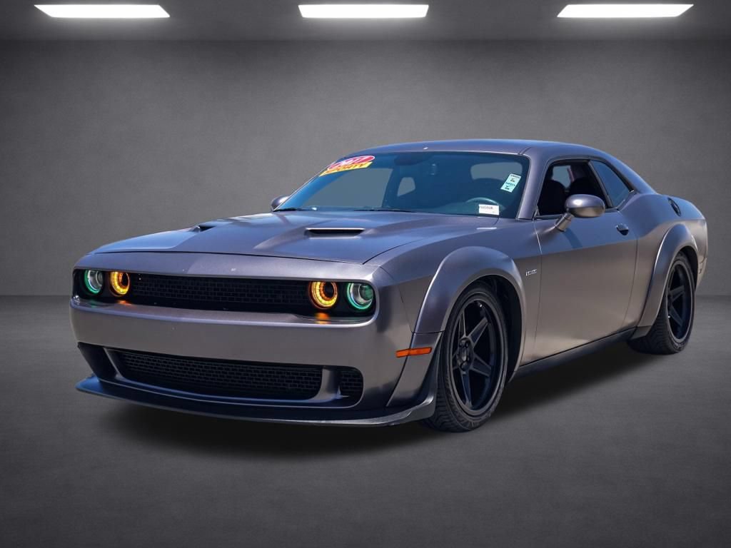 Used 2017 Dodge Challenger R/T RWD image 8