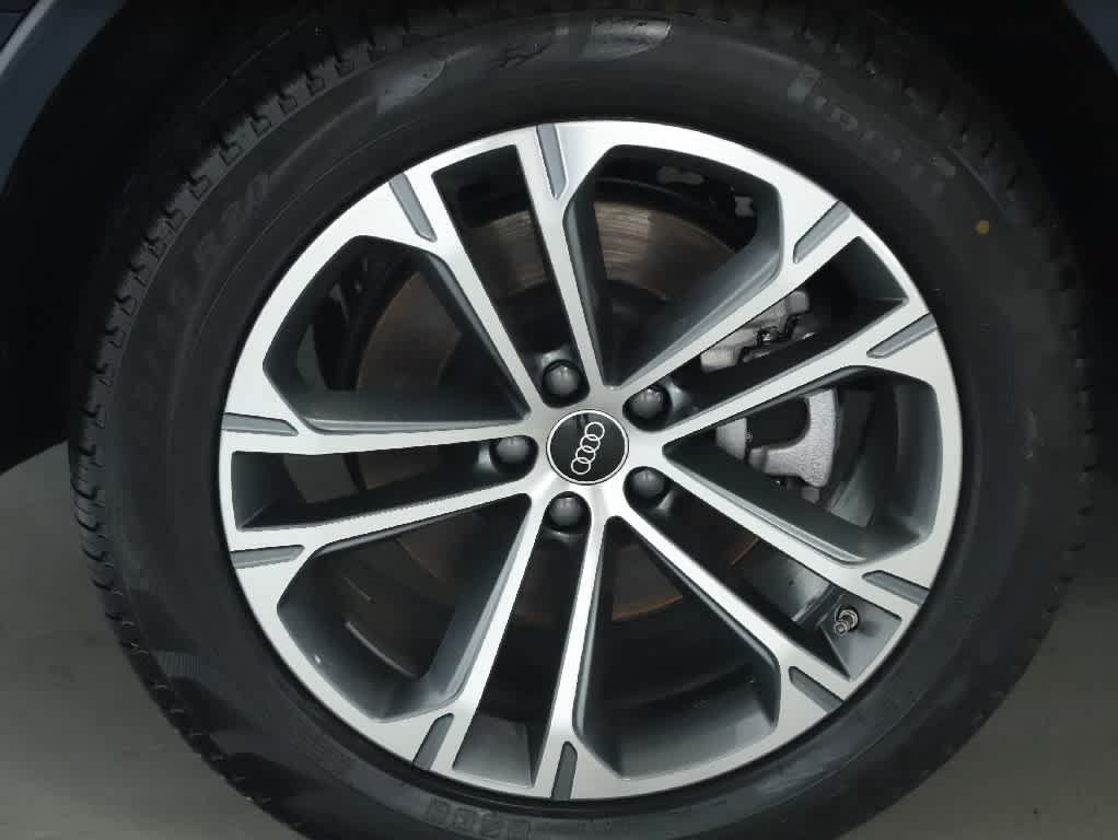 Used 2026 Audi Q7 2.0T Premium AWD/4WD image 12