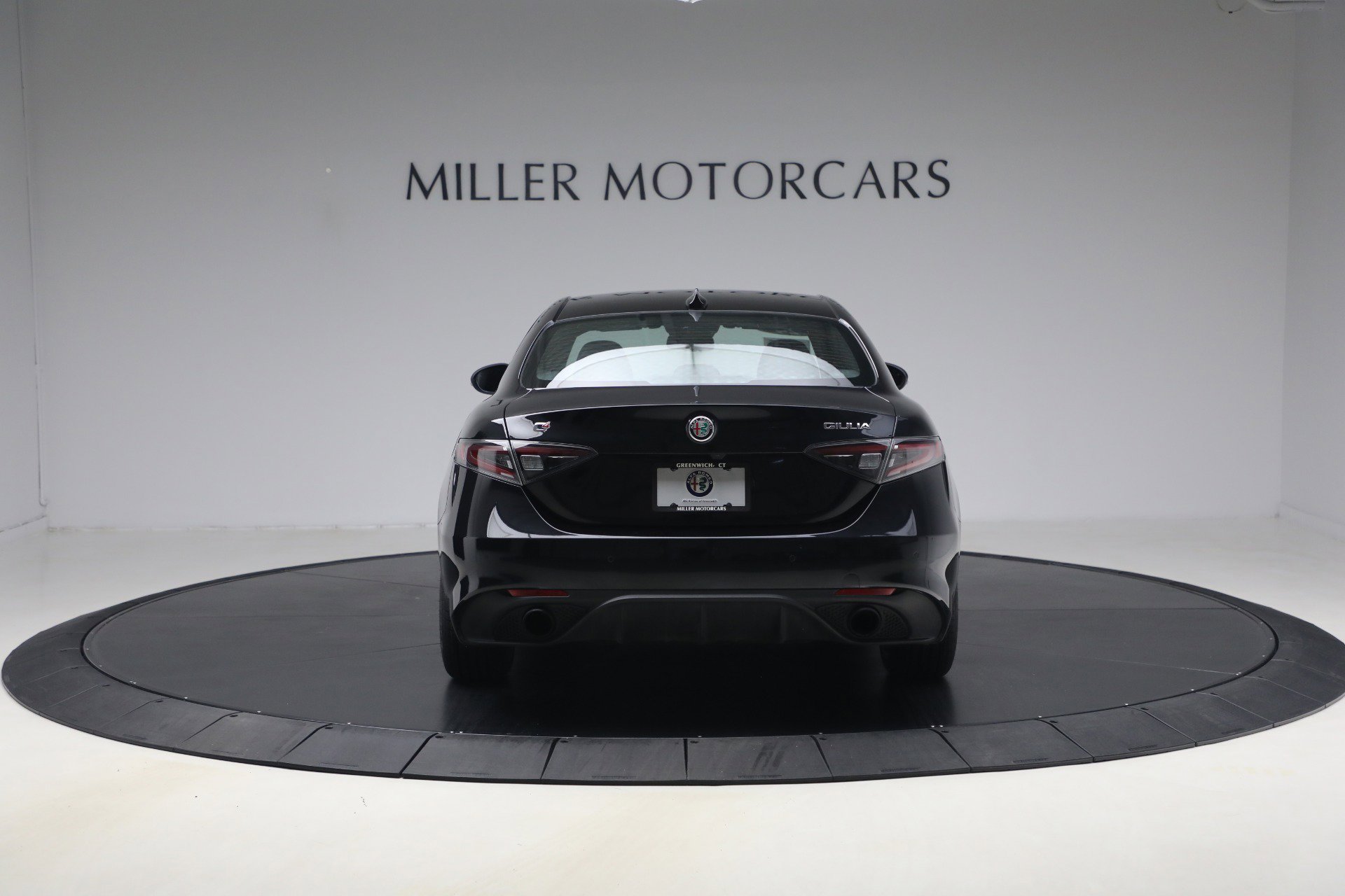 Used 2024 Alfa Romeo Giulia Veloce image 6