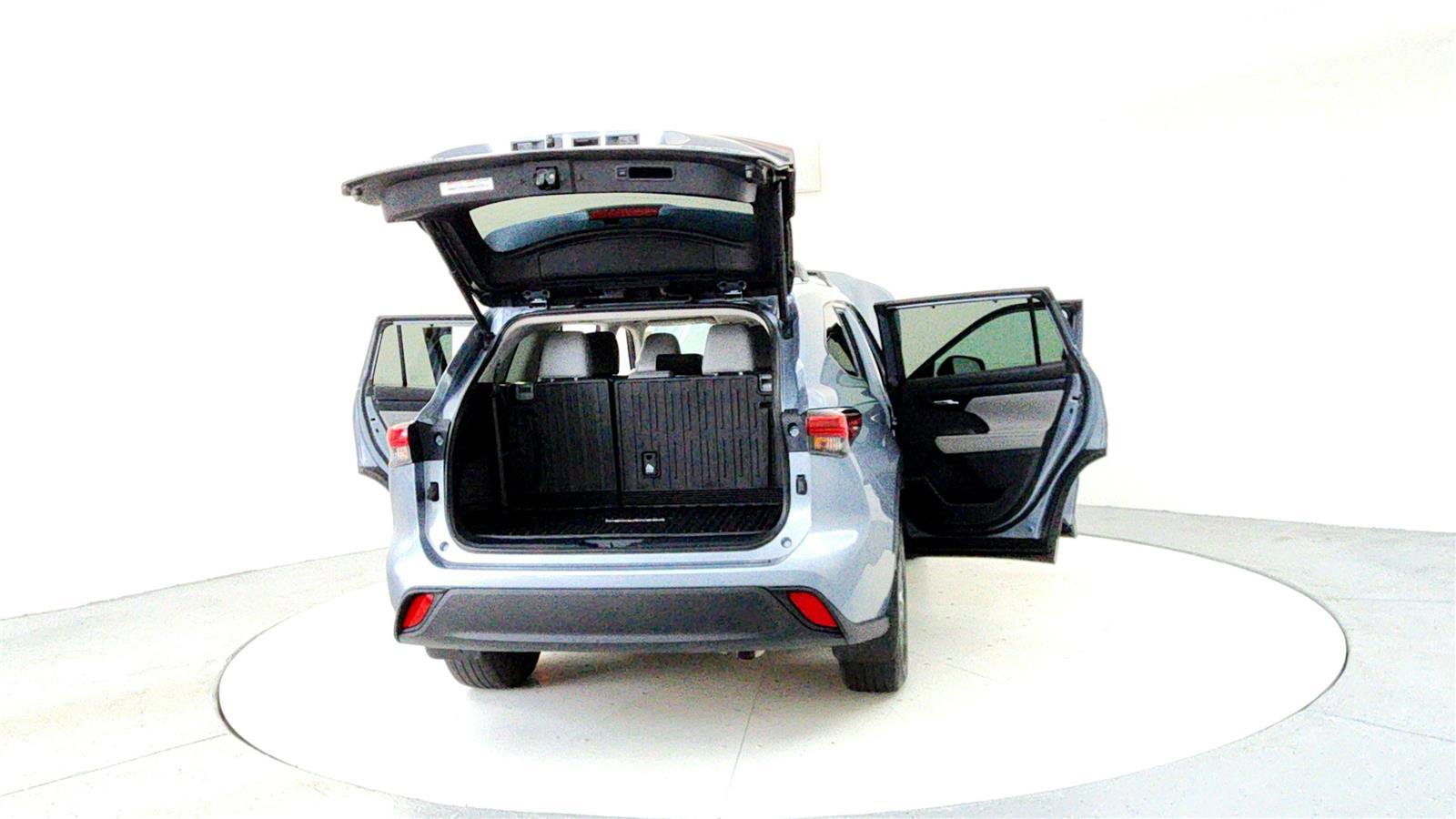 Certified 2020 Toyota Highlander XLE image 11