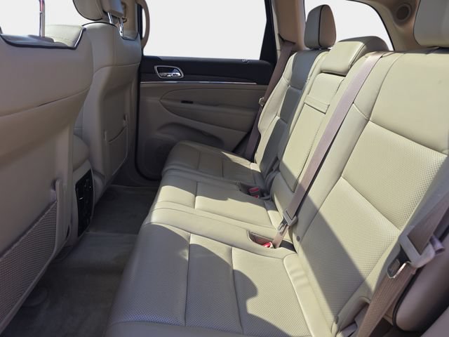 Used 2018 Jeep Grand Cherokee Overland AWD/4WD image 17