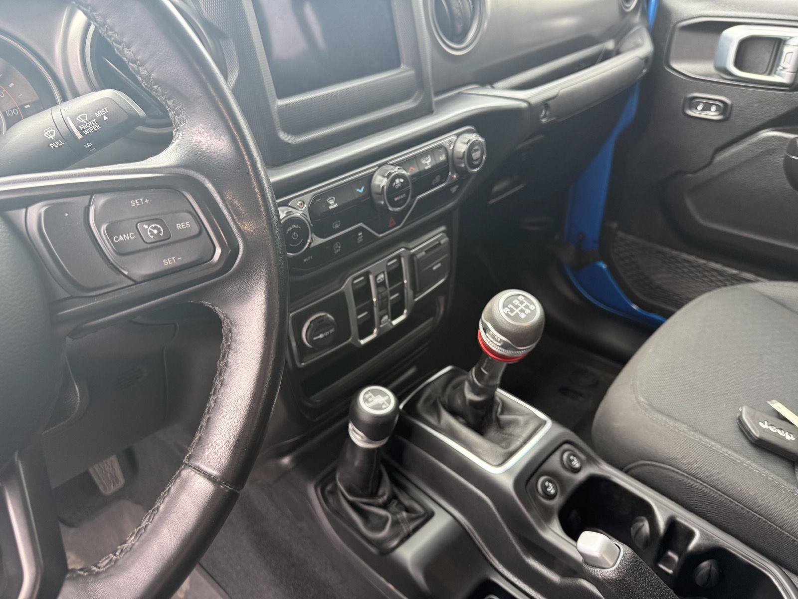 Used 2022 Jeep Gladiator Sport AWD/4WD image 14