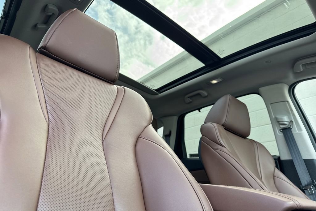 Certified 2023 Acura MDX FWD w/ Technology Package image 22
