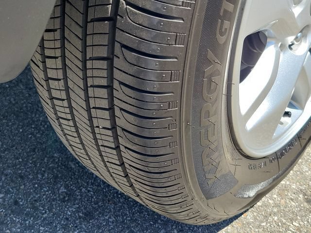 Certified 2026 Hyundai Venue SE FWD image 27