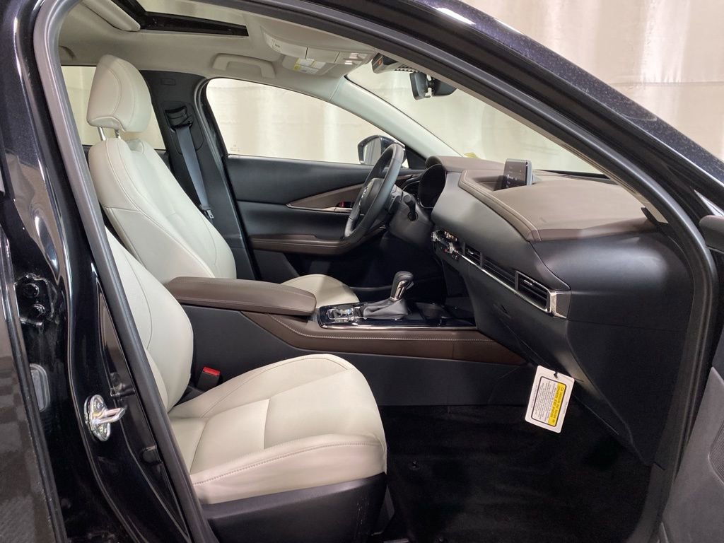 Certified 2025 MAZDA CX-30 AWD 2.5 S w/ Premium Package image 11