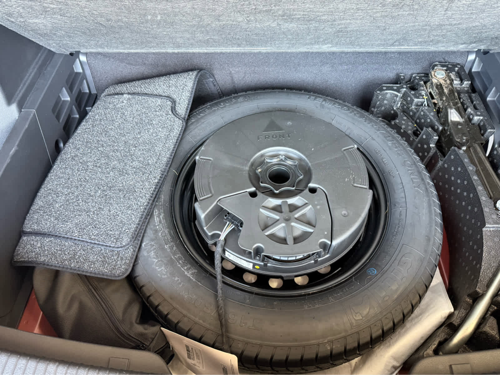 Used 2024 Volkswagen Atlas Cross Sport SEL Premium R-Line image 26