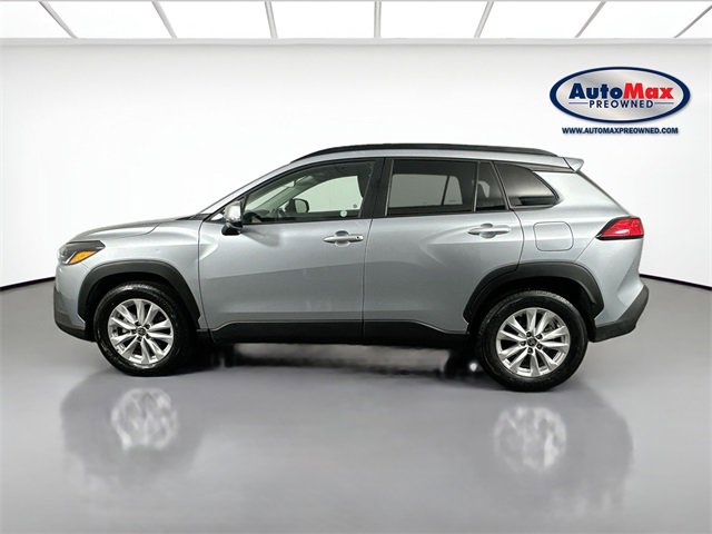 Used 2024 Toyota Corolla Cross LE image 8