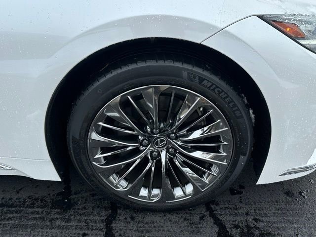 Used 2021 Lexus LS 500 AWD w/ Interior Upgrade Package image 15