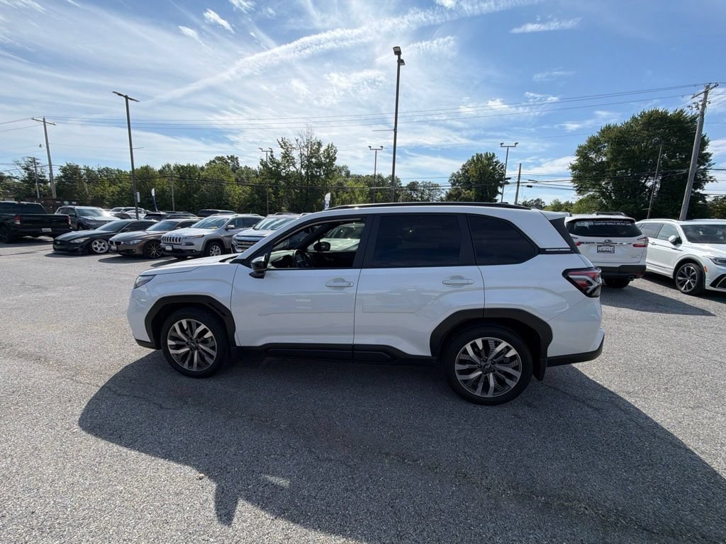 Used 2025 Subaru Forester Touring AWD/4WD image 8