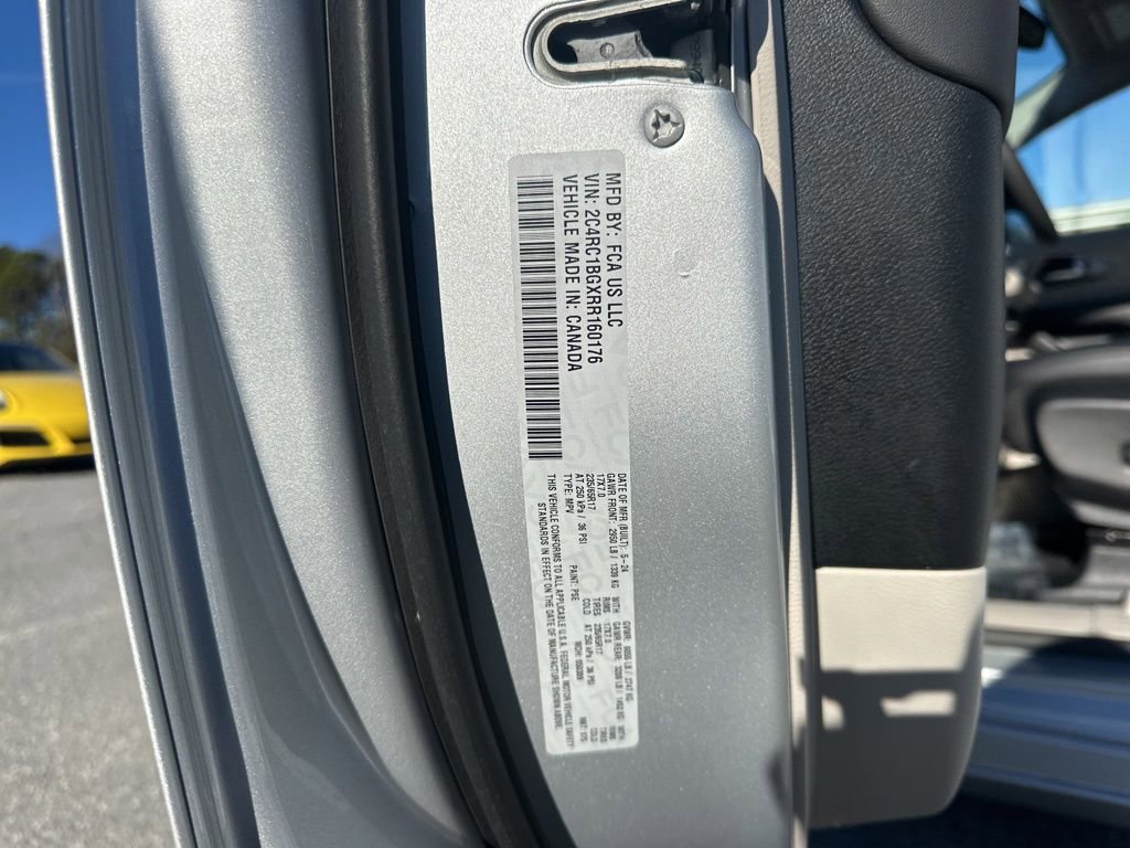 Used 2024 Chrysler Pacifica Touring-L image 35