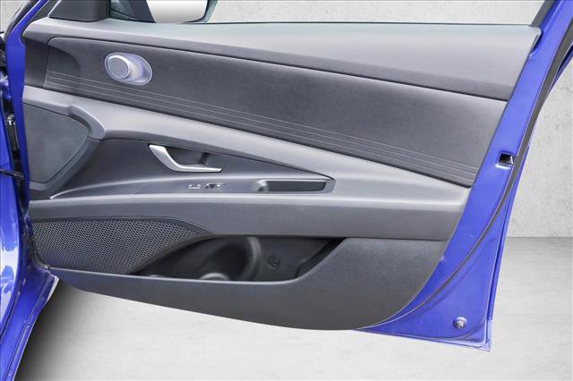 Certified 2024 Hyundai Elantra SEL image 30