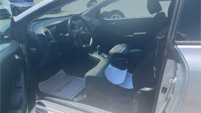 Used 2016 Kia Forte Koup EX FWD image 11