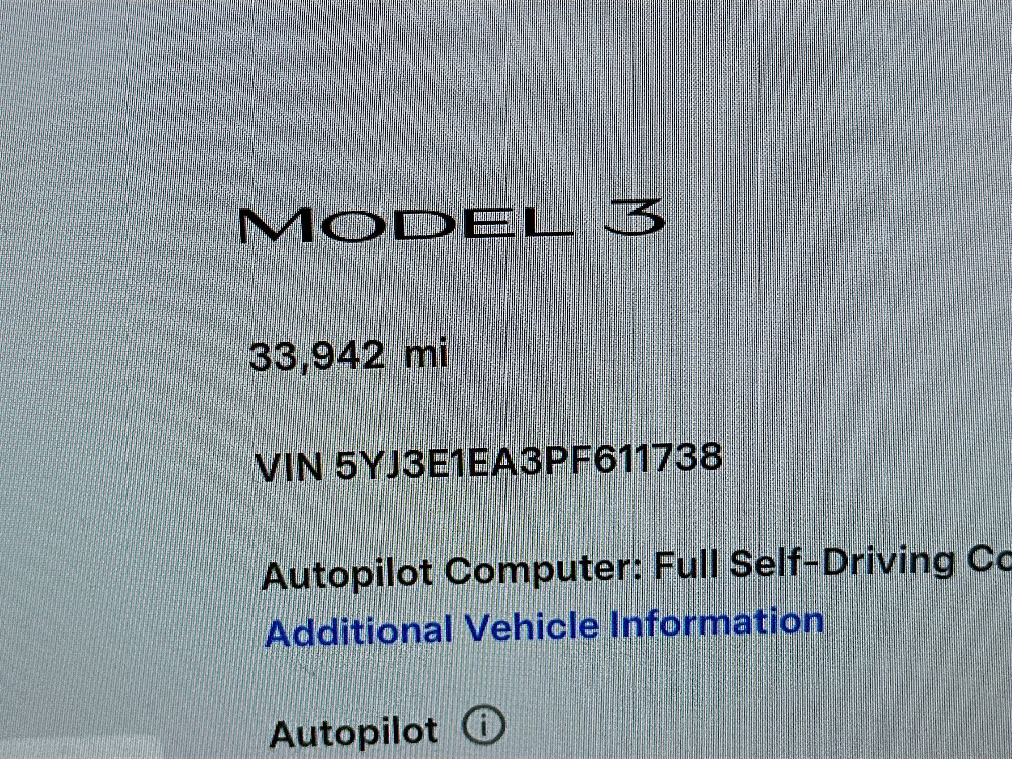 Used 2023 Tesla Model 3 Standard Range image 18