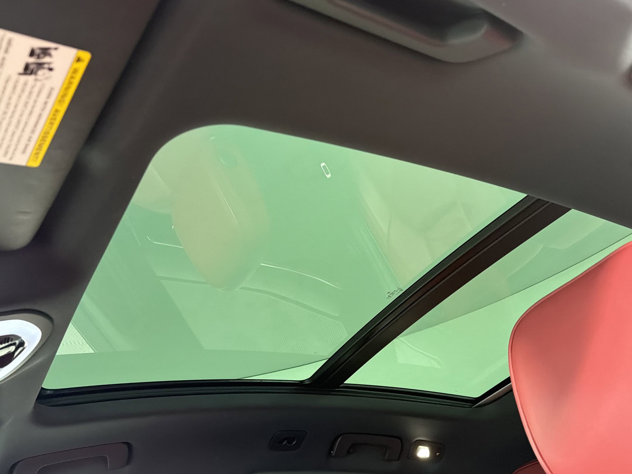 Certified 2023 Porsche Macan S image 16