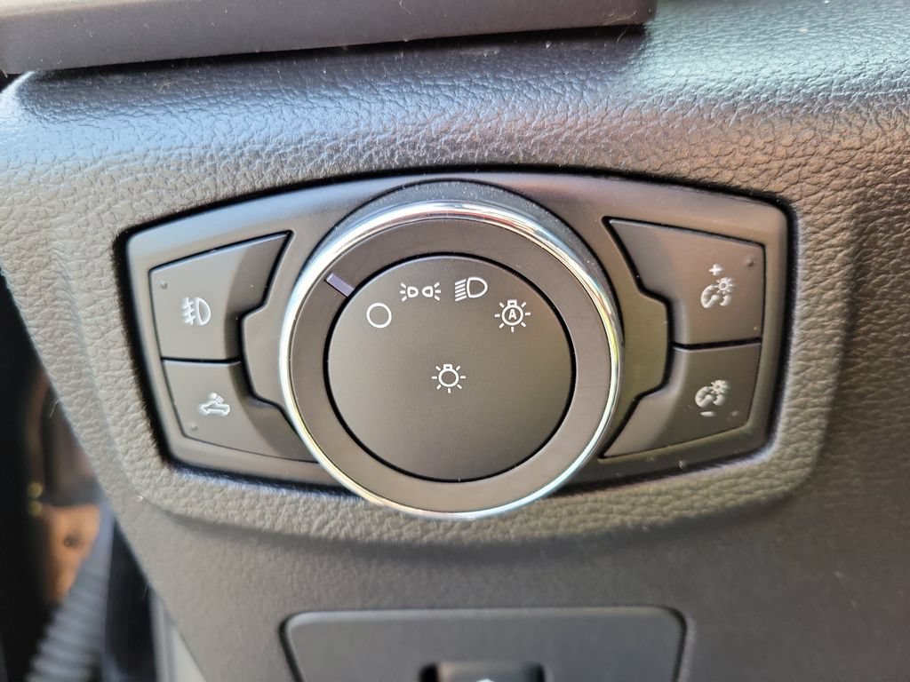 Used 2017 Ford F150 XLT w/ Equipment Group 302A Luxury AWD/4WD image 22