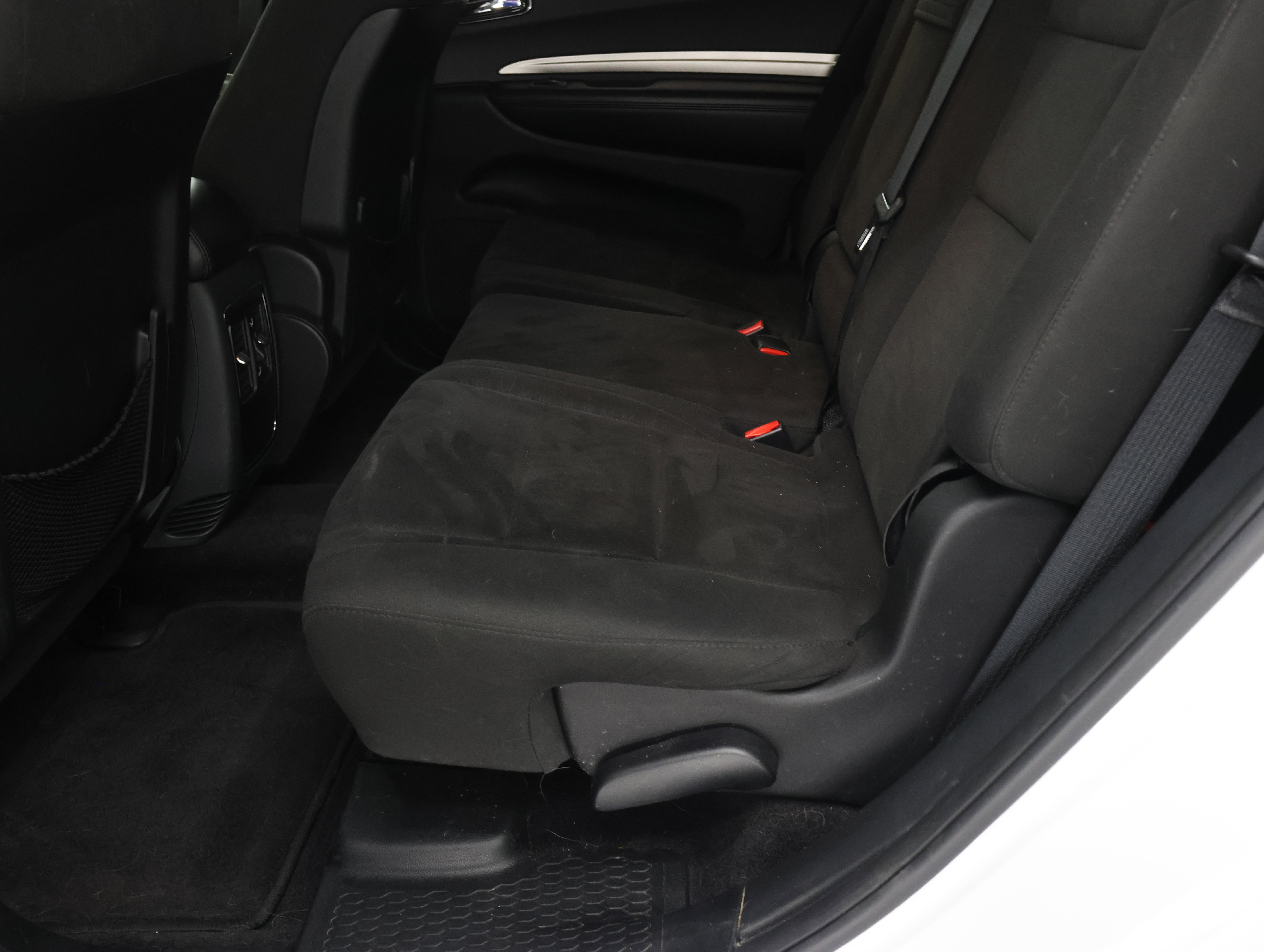 Used 2018 Dodge Durango SXT w/ Quick Order Package 2BB AWD/4WD image 34