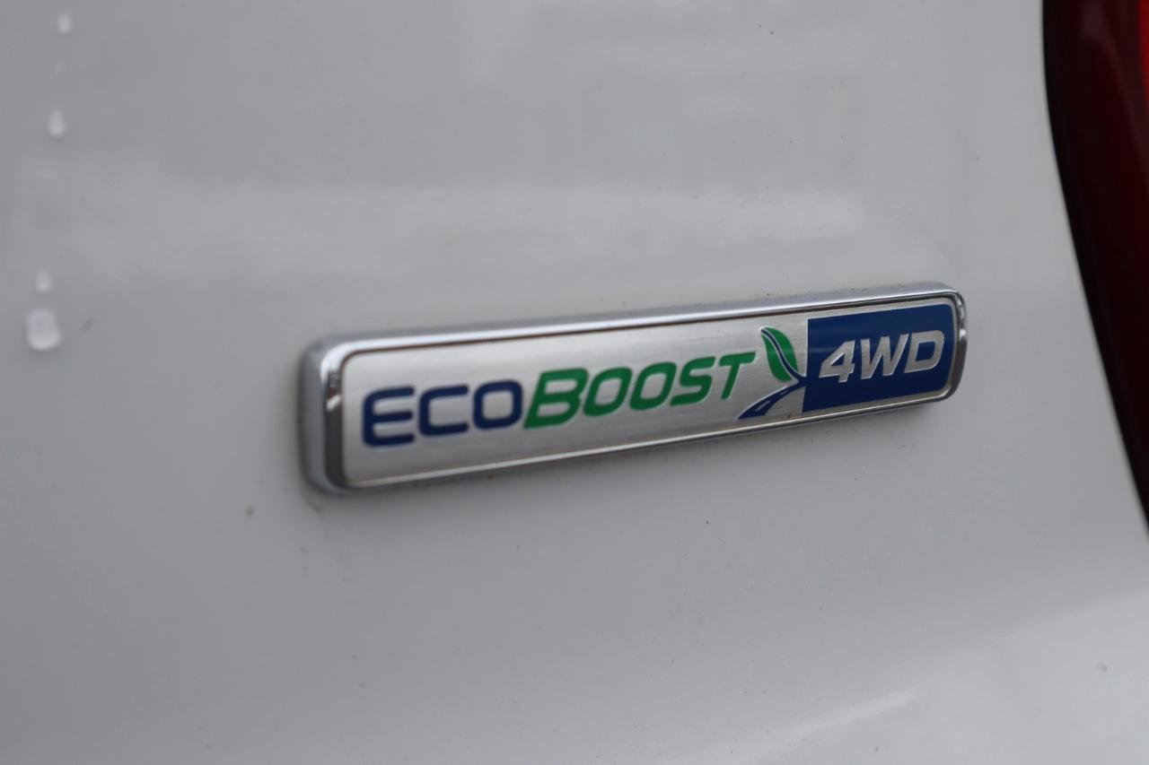 Used 2017 Ford Explorer XLT image 29